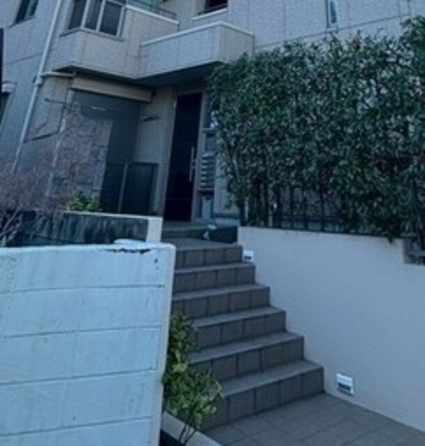 ジュネス西麻布の物件外観写真