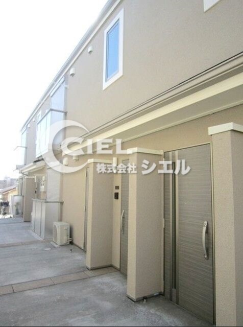 シャルモントの物件外観写真