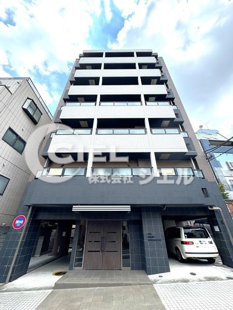 エルフラット板橋区役所前の物件外観写真