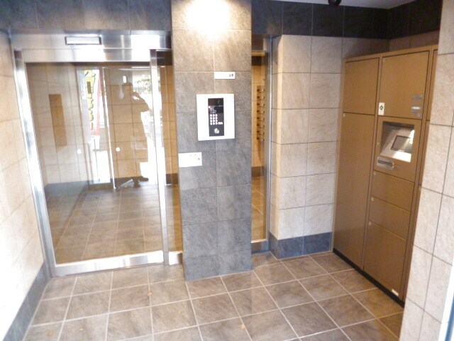 スカイコートパレス千川の物件外観写真