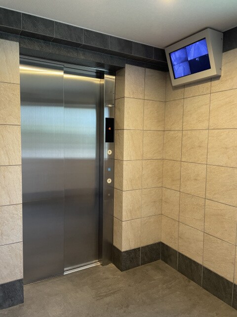 スカイコートパレス千川の物件外観写真