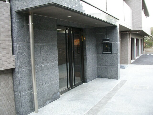 ルーブル中野坂上弐番館の物件外観写真