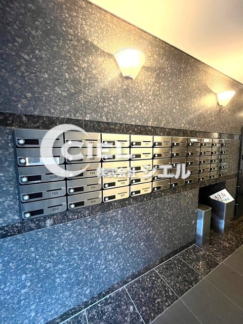 ルーブル王子本町の物件外観写真