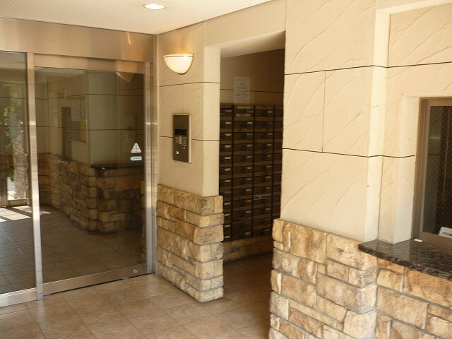 メインステージ本駒込駅前の物件外観写真