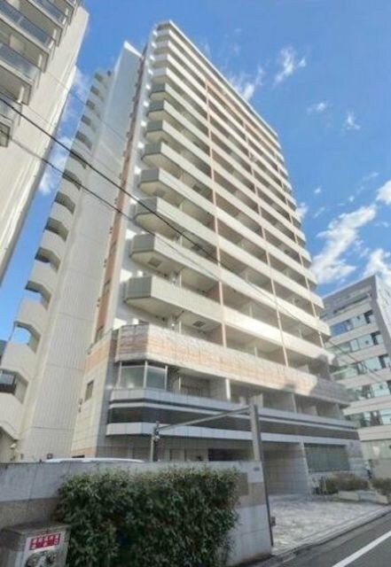 ガーラ・ステーション新宿御苑前の物件外観写真