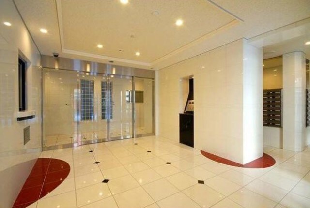 ガーラ・ステーション新宿御苑前の物件外観写真