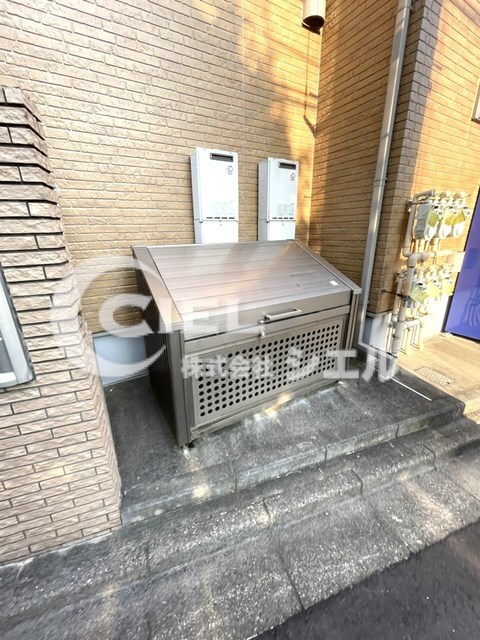 プランタン満咲の物件外観写真