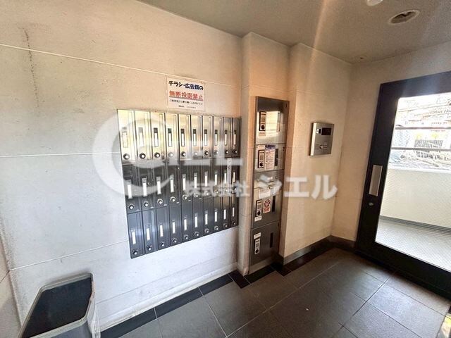 パレ・ホームズ西高島平の物件外観写真