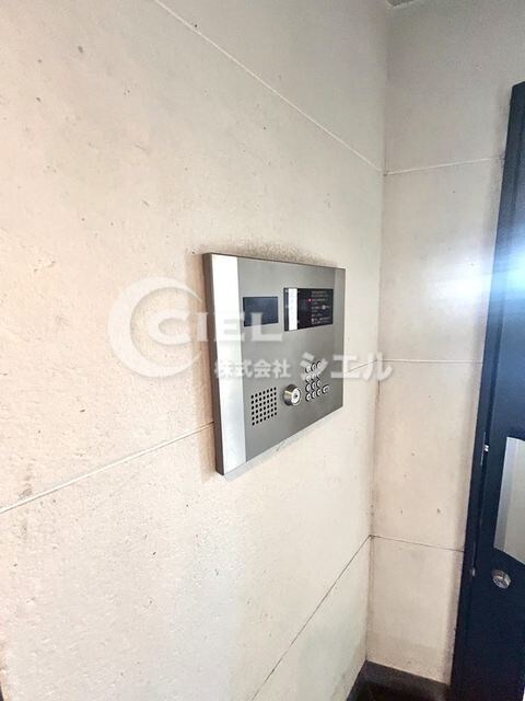 パレ・ホームズ西高島平の物件外観写真