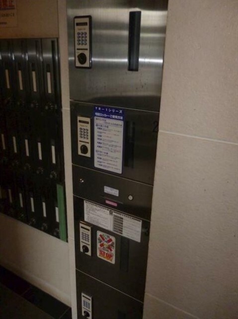 パレ・ホームズ西高島平の物件外観写真