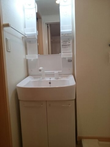 シャロル若里の物件内観写真