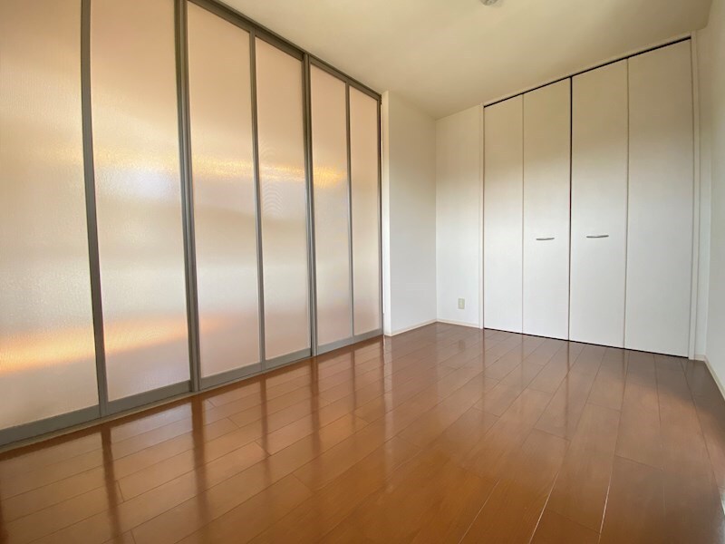 リバープレイス中山手の物件内観写真