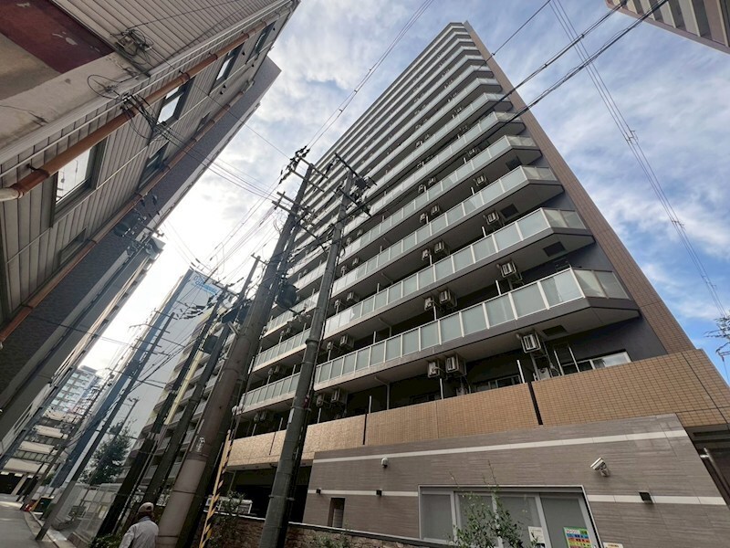 セレニテ神戸元町クレアの物件外観写真