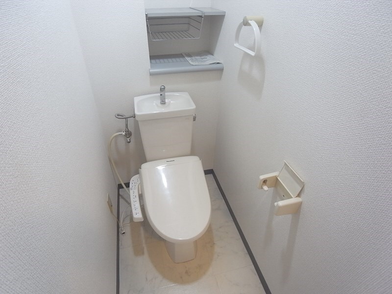 フォーラム城ヶ岡弐番館の物件内観写真