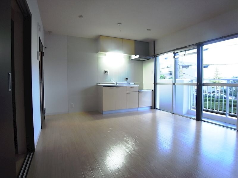 ロイヤルマンション1号棟の物件内観写真