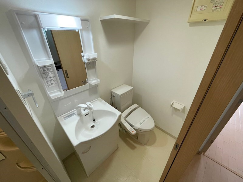 西宮駅 徒歩5分 8階の物件内観写真