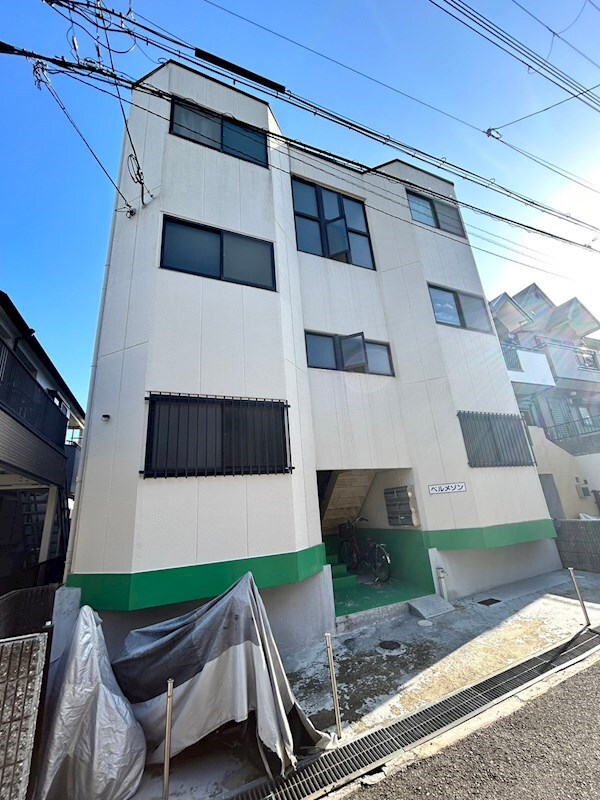 ベルメゾンの物件外観写真