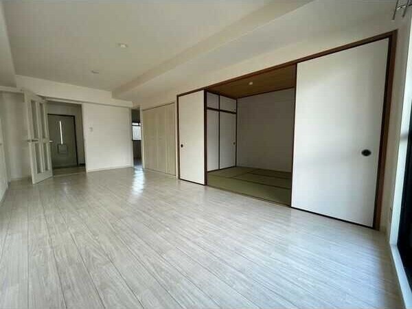 シャン・ド・フルールの物件内観写真