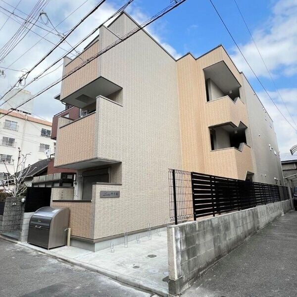 Luna甲子園の物件外観写真