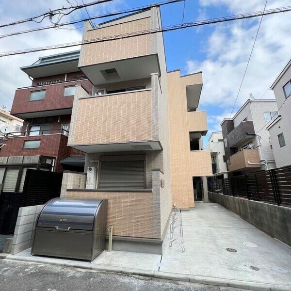 Luna甲子園の物件外観写真