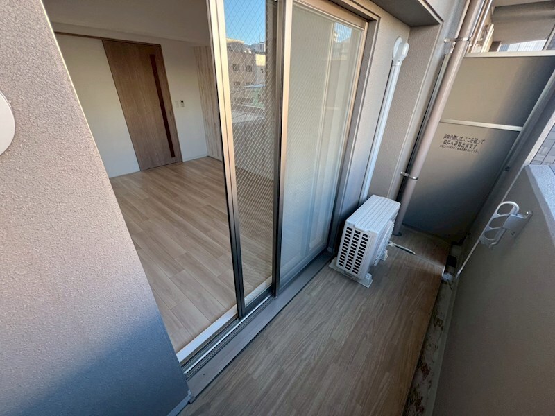 ワールドアイ神戸湊町の物件内観写真