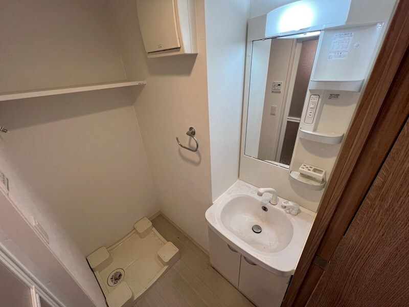 ワールドアイ神戸湊町の物件内観写真