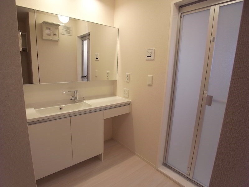 ワンウェーブ霞ヶ丘の物件内観写真