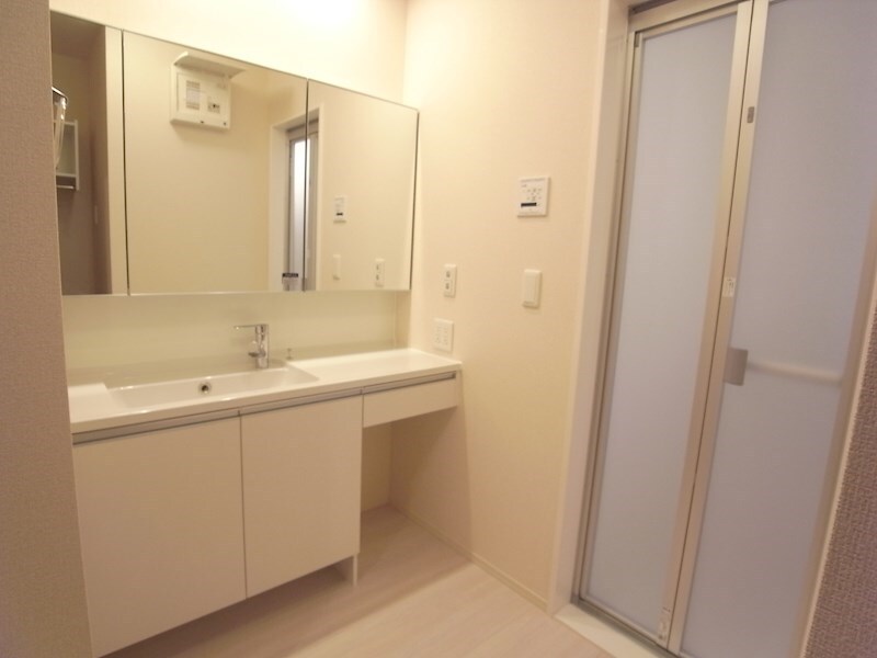 ワンウェーブ霞ヶ丘の物件内観写真