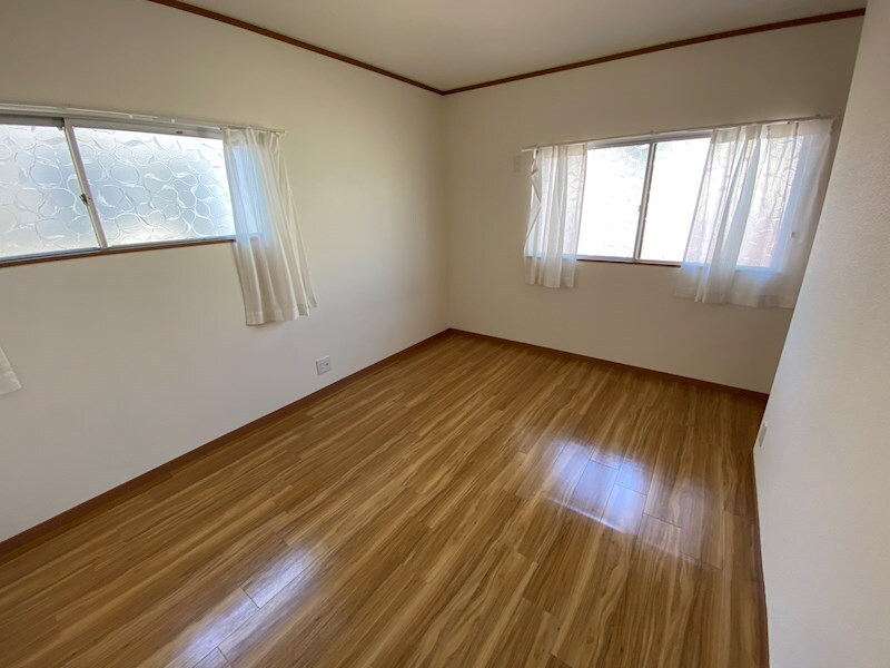 明石市東野町貸家の物件内観写真