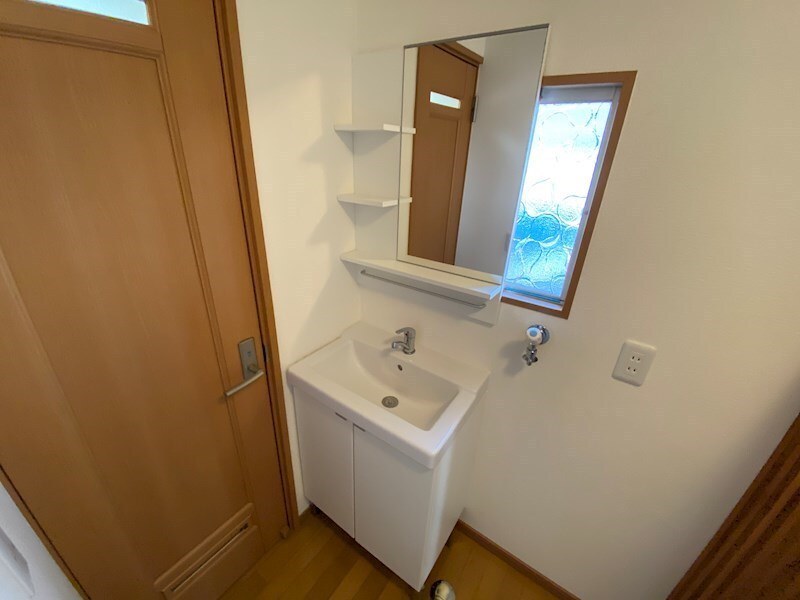 明石市東野町貸家の物件内観写真