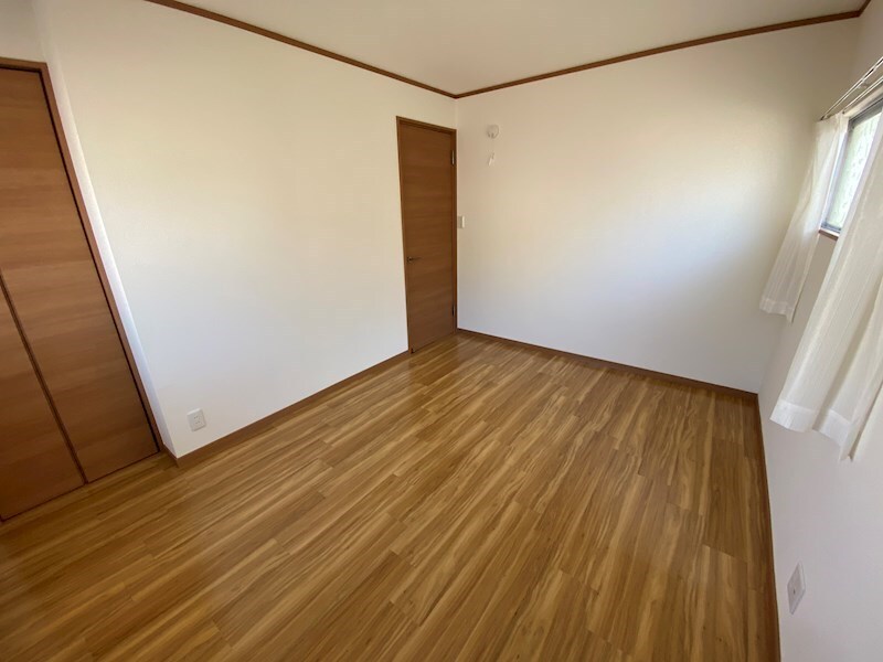 明石市東野町貸家の物件内観写真