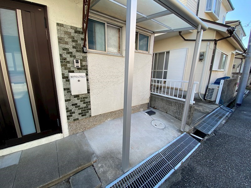 明石市東野町貸家の物件内観写真