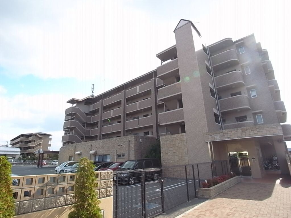 グレイスコートの物件外観写真