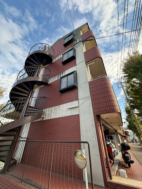 フルール名谷の物件外観写真