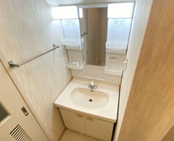 レフィナードの物件内観写真