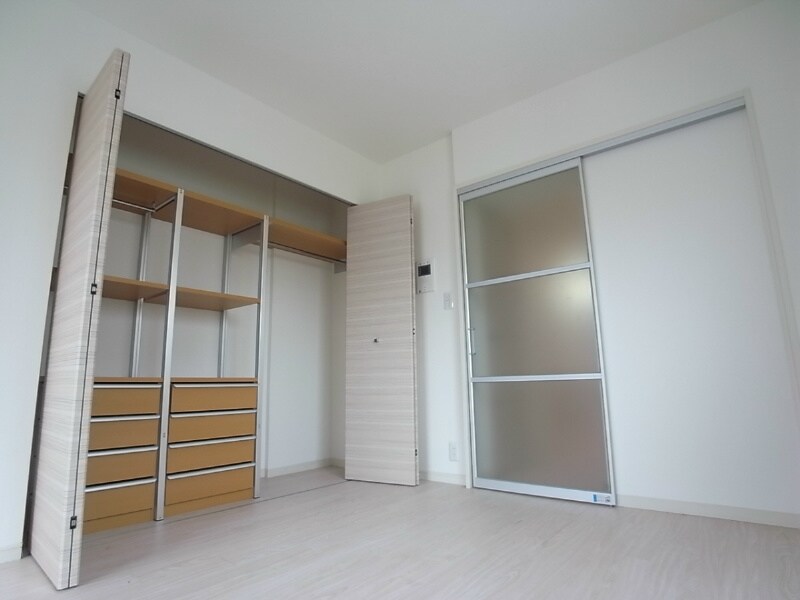 エスティ・ロアール神戸西の物件内観写真