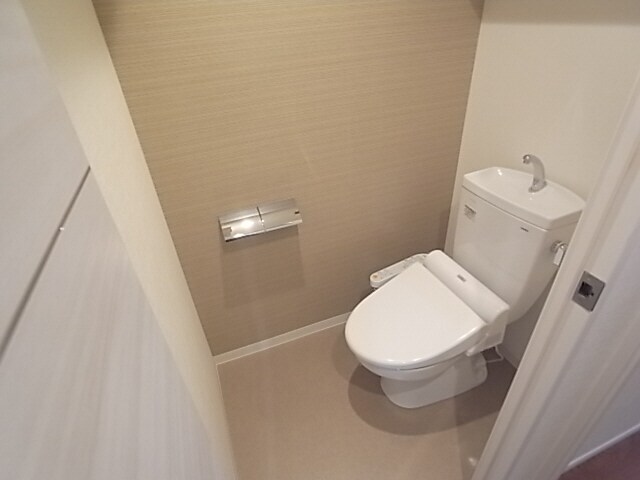 フォレ・リビエール磯辺通の物件内観写真