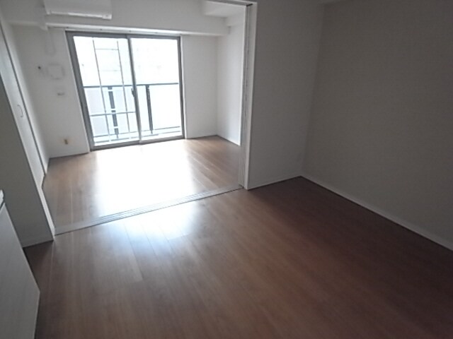 フォレ・リビエール磯辺通の物件内観写真