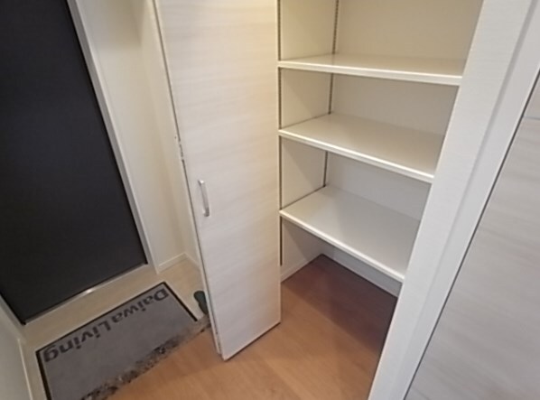 フォレ・リビエール磯辺通の物件内観写真