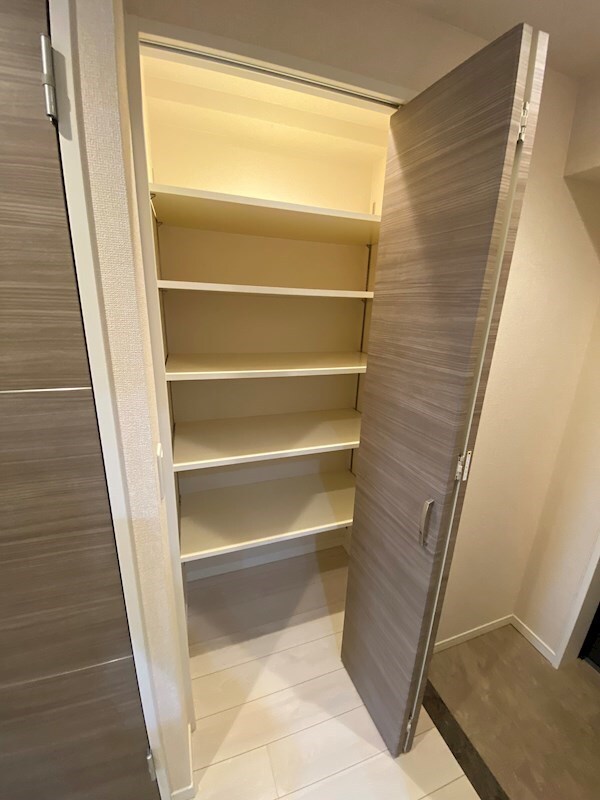 フォレ・リビエール磯辺通の物件内観写真