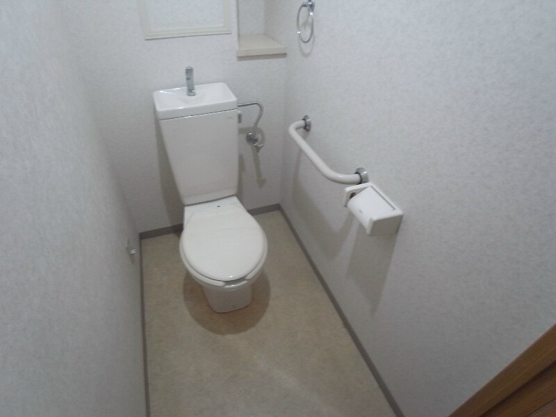 フロレセール南六甲の物件内観写真