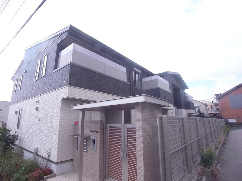 ヴィラージュ山手の物件外観写真