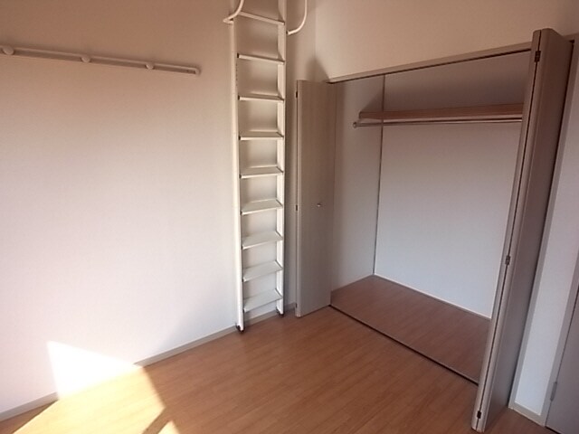 ハイネス岡本の物件内観写真