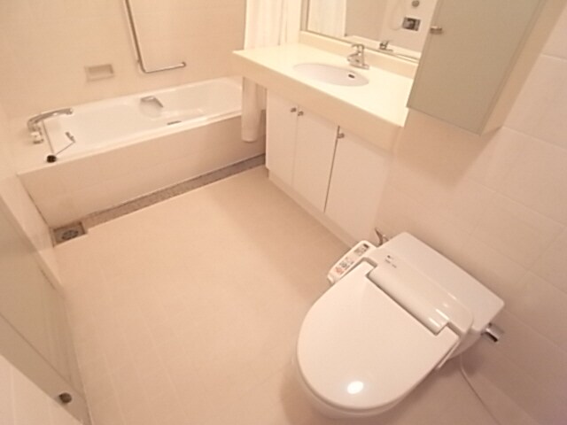 芦屋ロイヤルホームズの物件内観写真