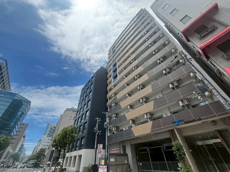 SERENiTE三宮の物件外観写真