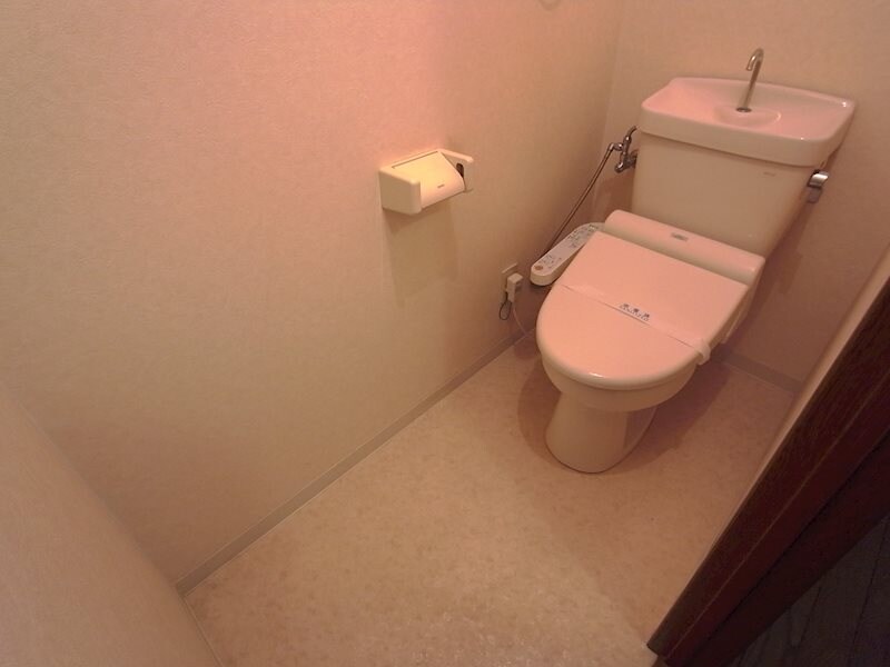 ロイヤルコート神戸岡本の物件内観写真