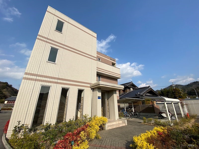 サンシャイン北神戸の物件外観写真