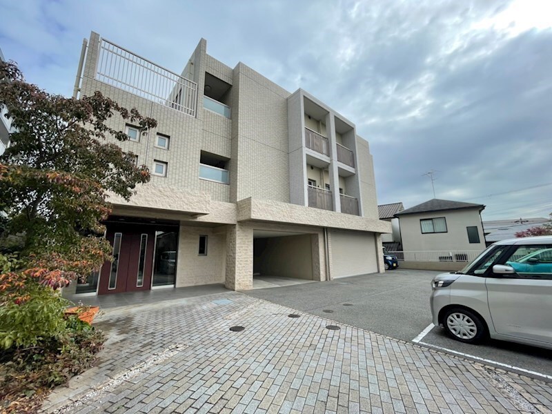 メゾンドバレーの物件外観写真