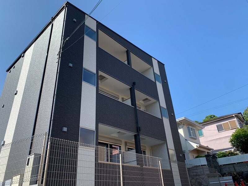 グランユイナス塩屋の物件外観写真