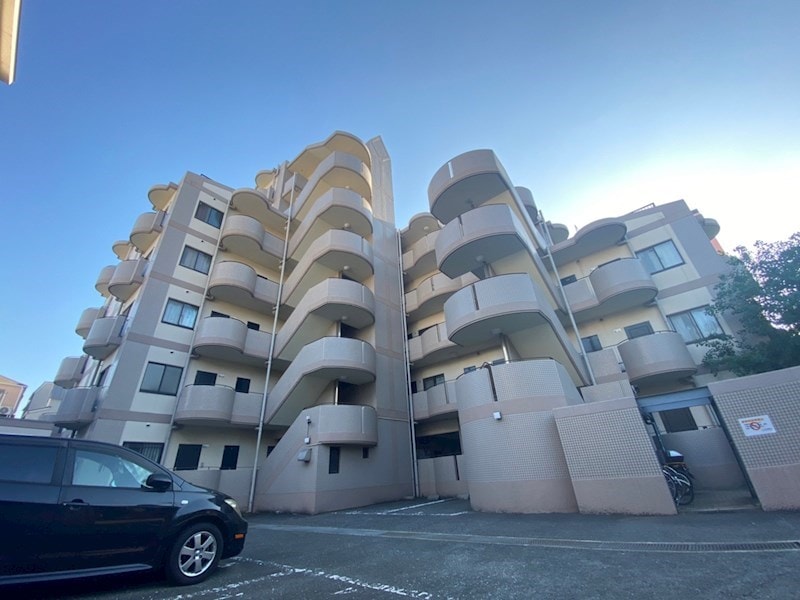 サンプラザ本山南の物件外観写真